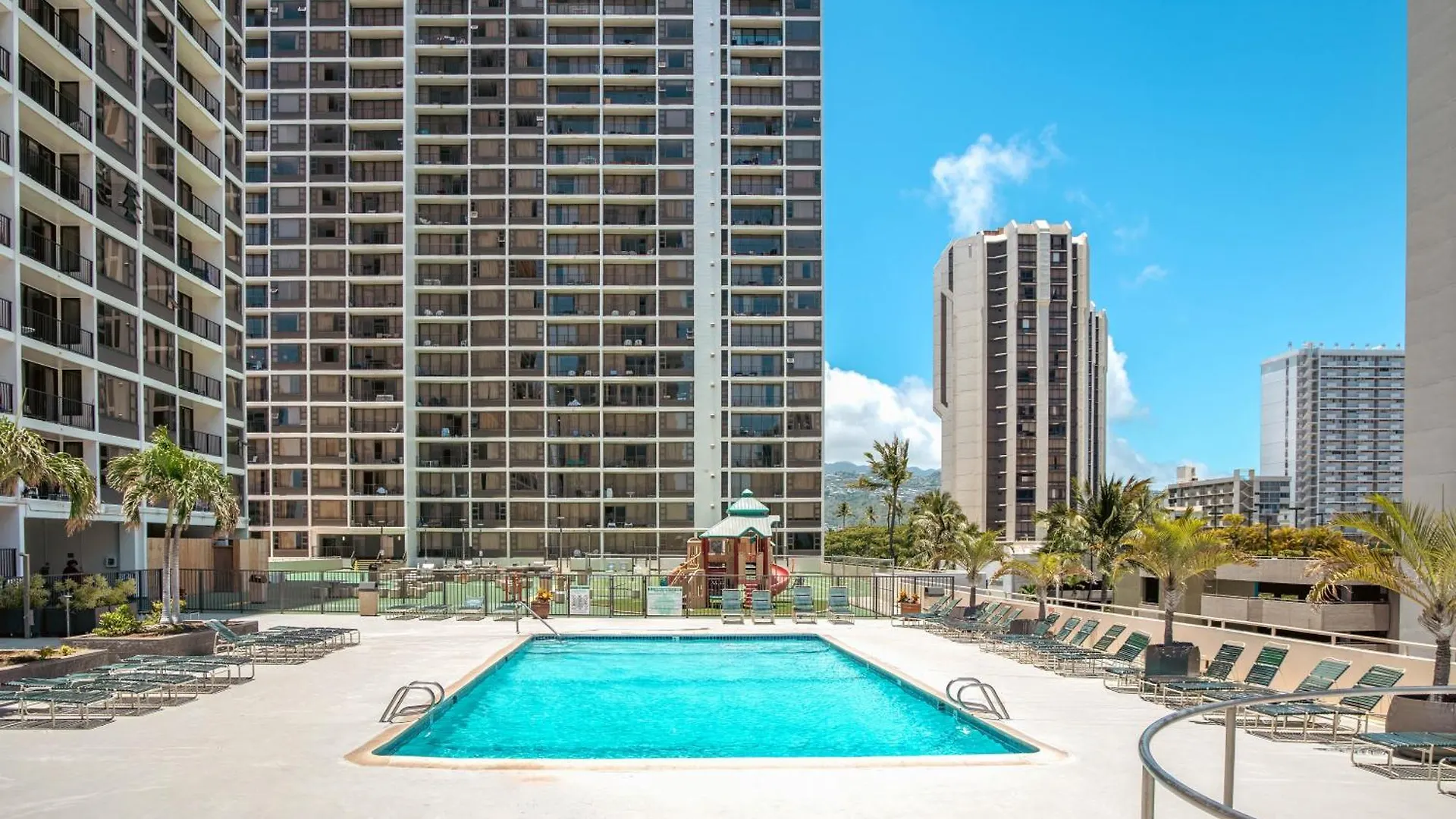 Diamond Head And Ocean View Condo With Parking Honolulu