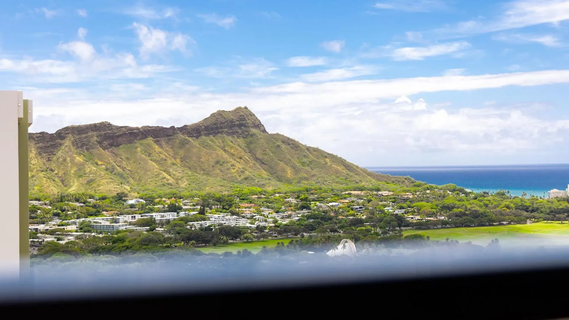 Diamond Head And Ocean View Condo With Parking Honolulu
