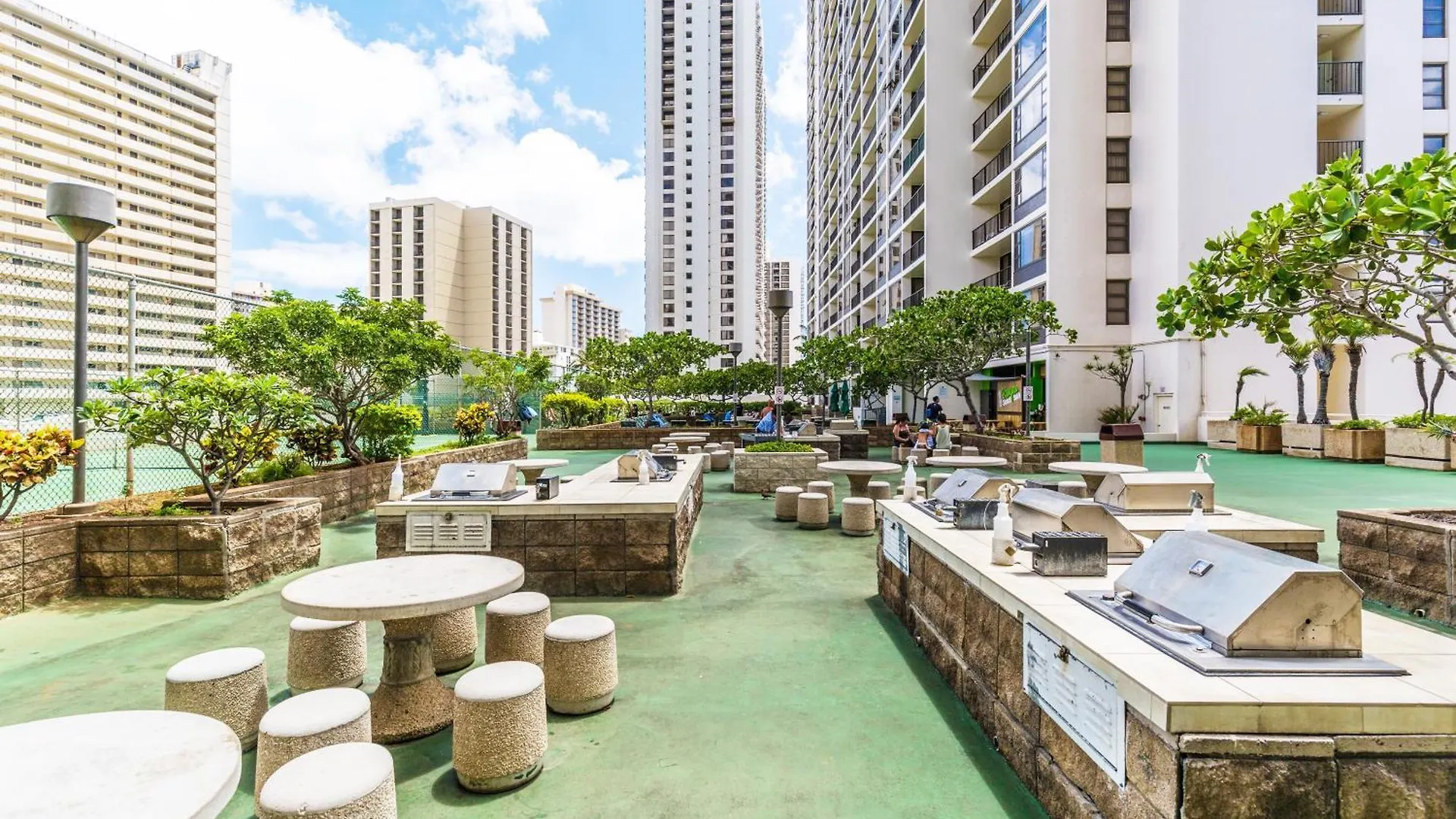 Diamond Head And Ocean View Condo With Parking Honolulu
