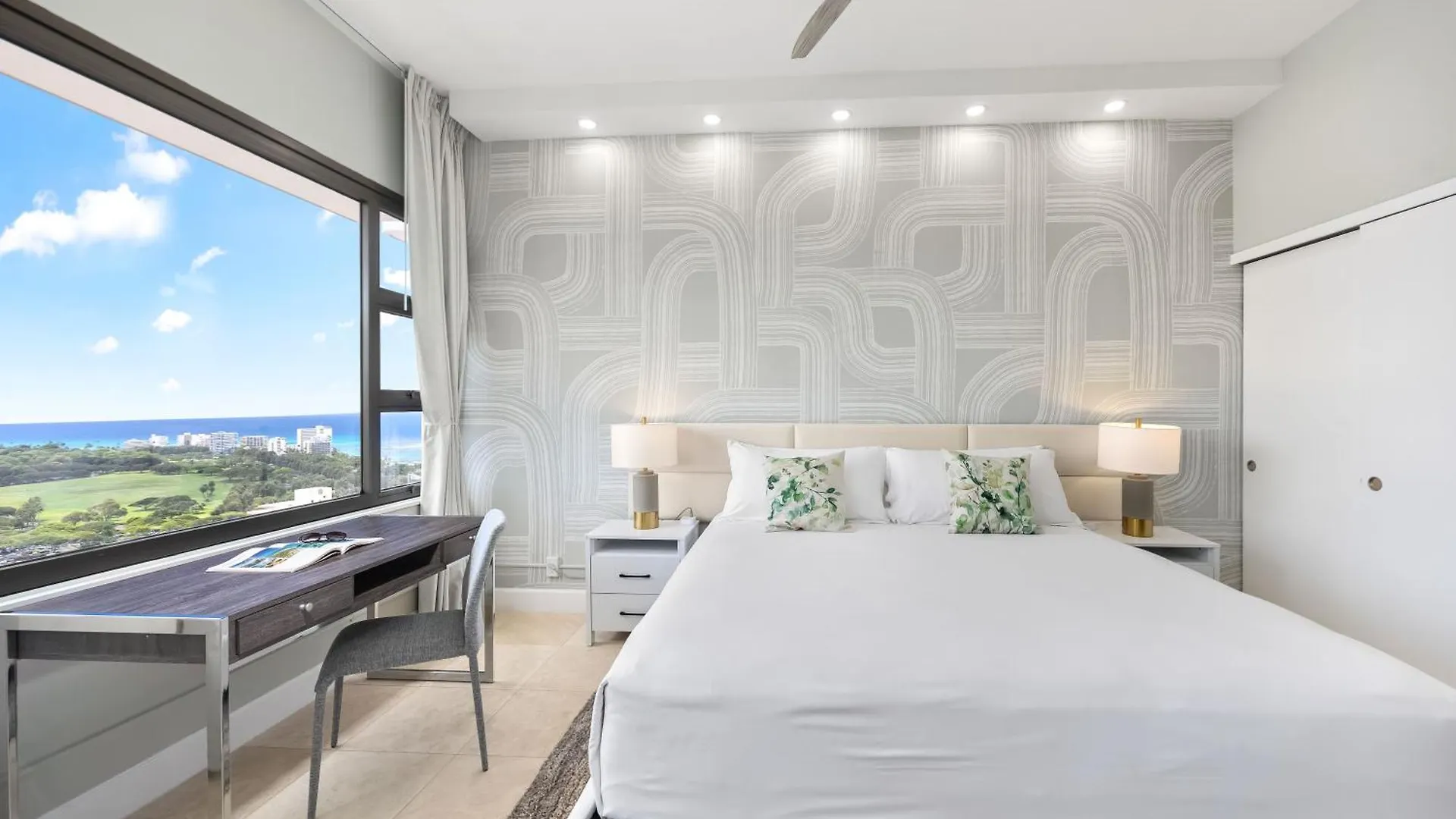 Diamond Head And Ocean View Condo With Parking Honolulu 0*,  United States
